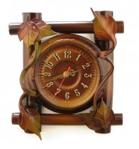 UHR AUS LEDER TM 23; H. 23 cm, B. 27 cm